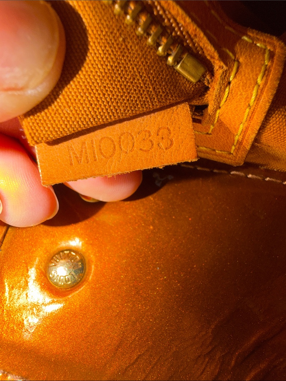 Louis Vuitton Monogram Vernis Tote Metallic Bronze Copper Patent Leather - Picture 3 of 16